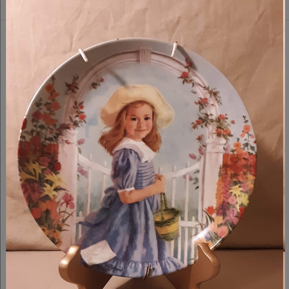 Vintage 1988 A Tisket A Tasket" Collectors Plate